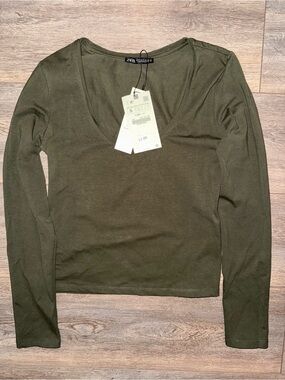 Zara Olive V-Neck Long Sleeve Top
